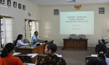 Pelatihan Round Table Discussion (RTD) Early Insulinisasi
